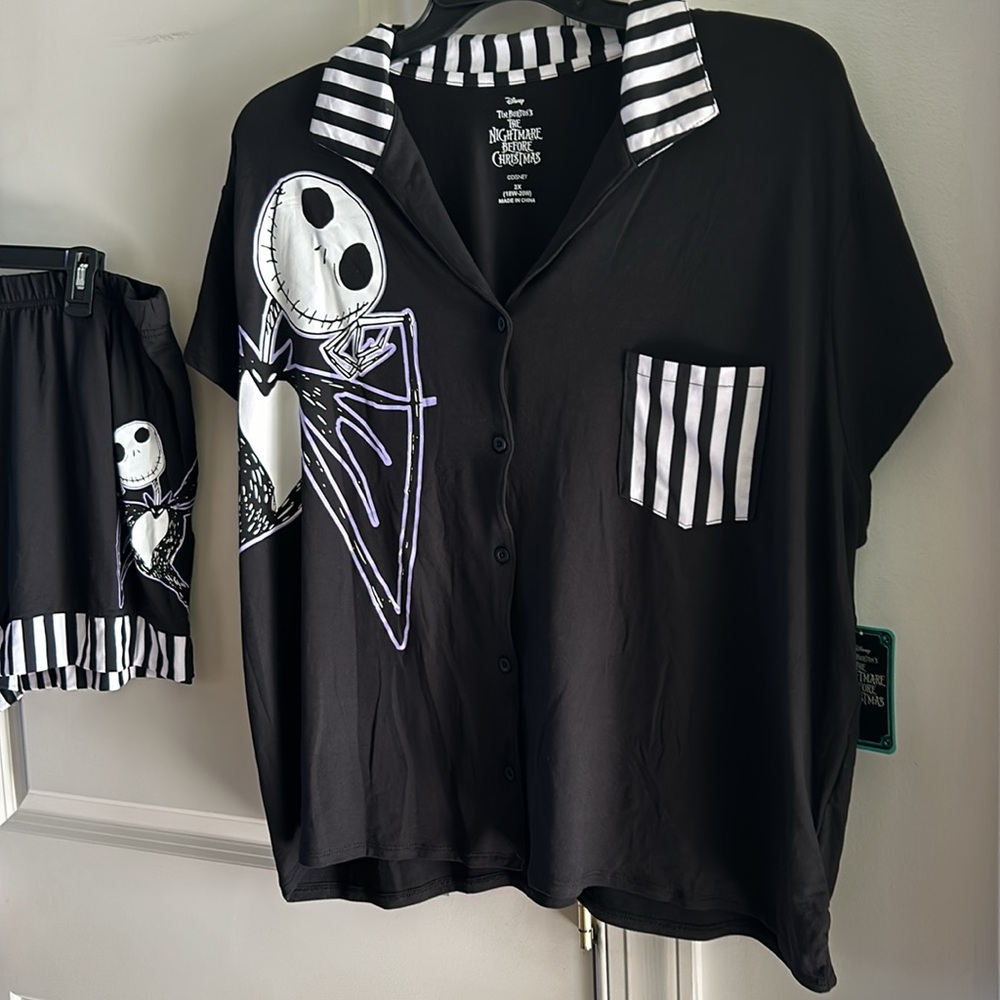 Disney Nightmare Before Christmas Women's Top and Shorts Pajama Set 2-Piece XS - Picture 5 of 10